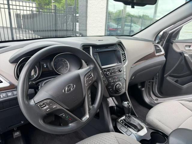 2018 Hyundai Santa Fe SE