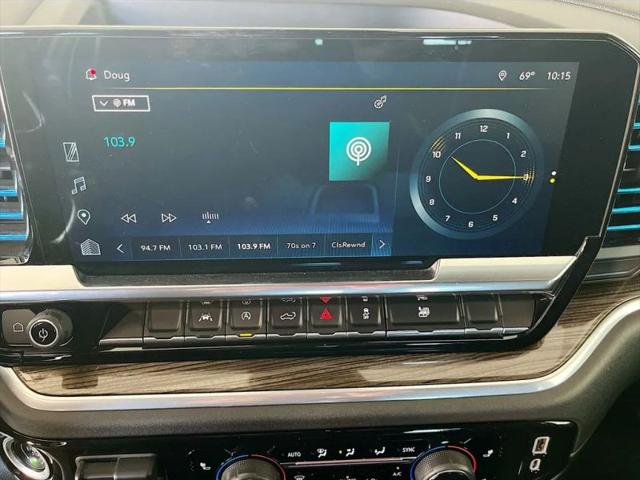 2022 Chevrolet Silverado 1500 4WD Crew Cab Short Bed RST