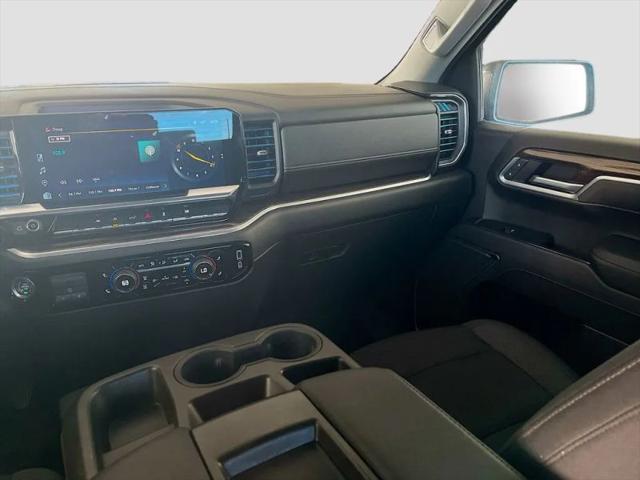 2022 Chevrolet Silverado 1500 4WD Crew Cab Short Bed RST