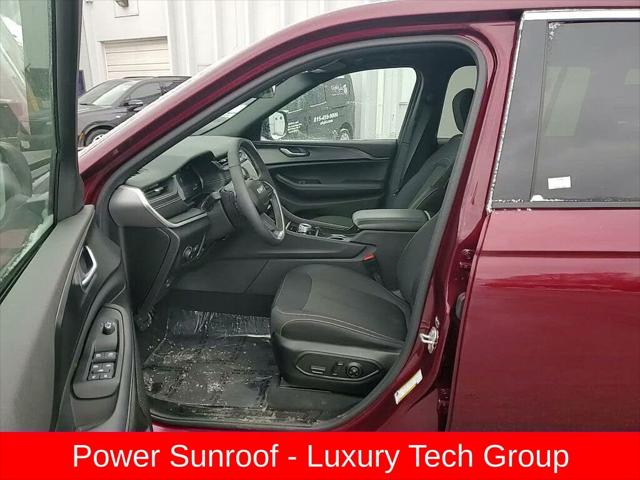 2025 Jeep Grand Cherokee Laredo X 4x4