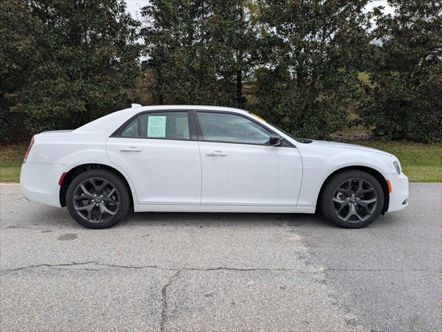 2023 Chrysler 300 Touring 2023 Chrysler 300 Touring