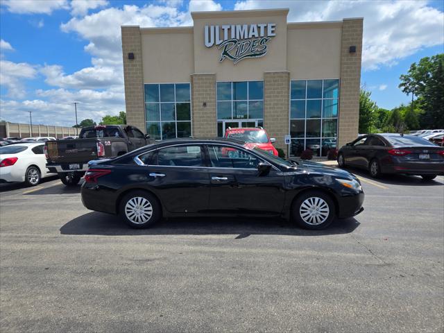 2017 Nissan Altima 2.5 SR for sale in Appleton, WI