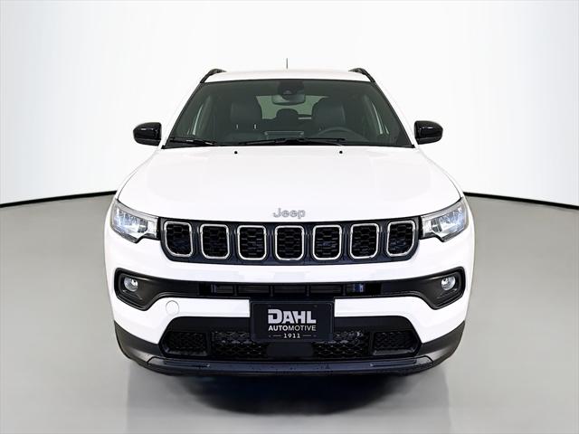 2025 Jeep Compass COMPASS LATITUDE 4X4