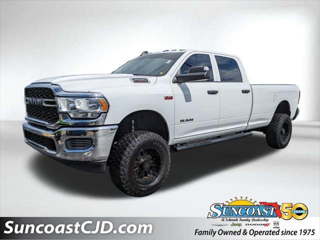 2020 RAM 2500 Tradesman Crew Cab 4X4 8 Box