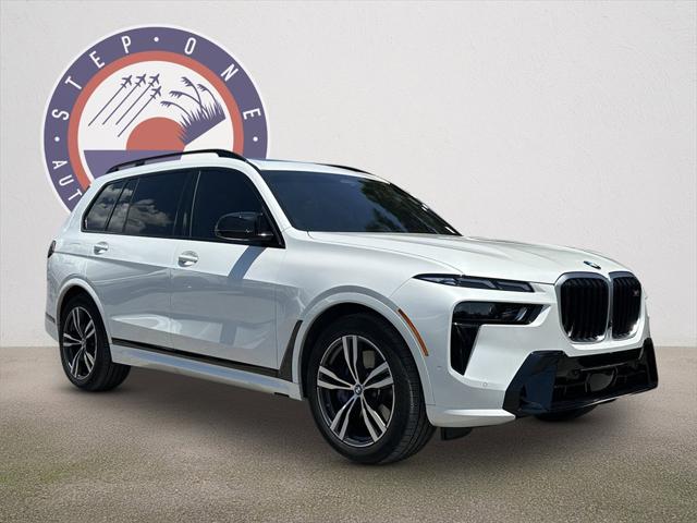 2025 BMW X7 M60i