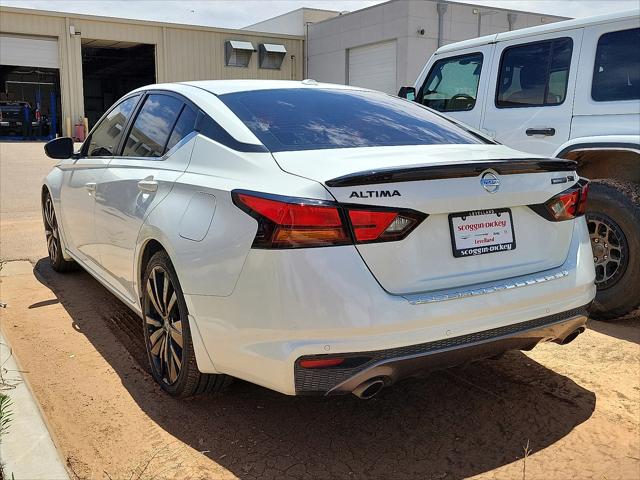 2022 Nissan Altima SR FWD