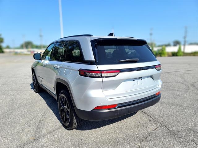 2024 Jeep Grand Cherokee Altitude 4x2