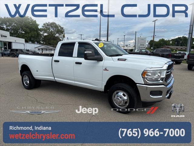 2024 RAM 3500 Tradesman Crew Cab 4x4 8 Box