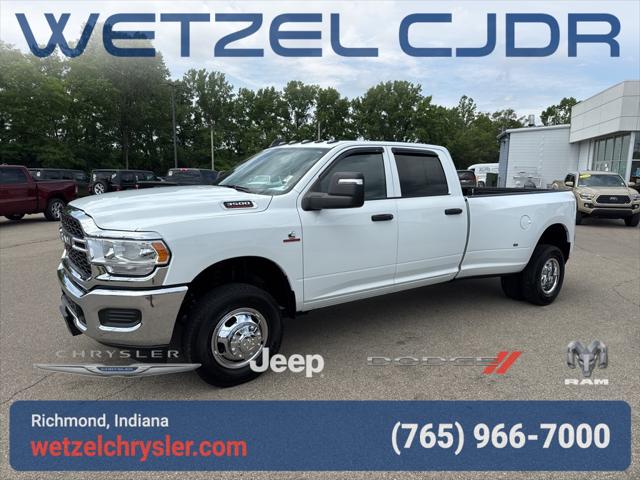 2024 RAM 3500 Tradesman Crew Cab 4x4 8 Box