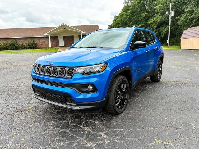 2025 Jeep Compass COMPASS LATITUDE 4X4