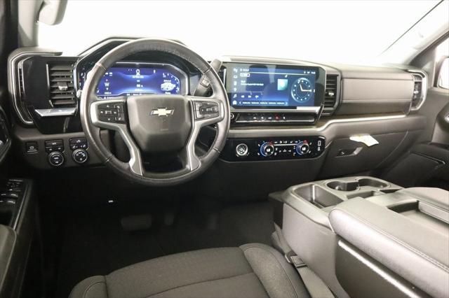 2022 Chevrolet Silverado 1500 4WD Crew Cab Short Bed LT with 2FL