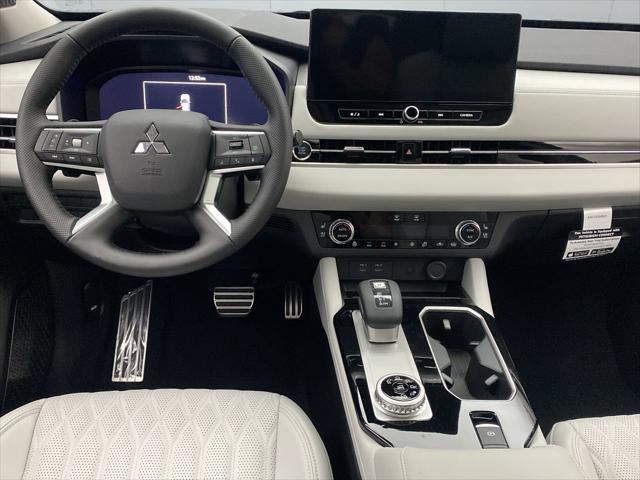 2025 Mitsubishi Outlander PLATINUM EDITION 2.5 S-AWC