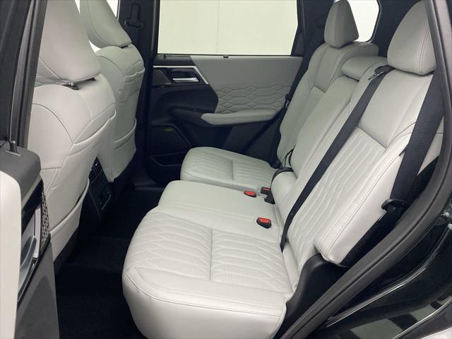 2025 Mitsubishi Outlander PLATINUM EDITION 2.5 S-AWC