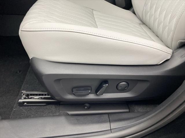 2025 Mitsubishi Outlander PLATINUM EDITION 2.5 S-AWC