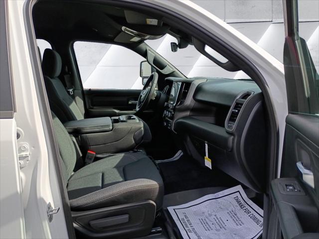 2026 Ram 1500 Warlock Crew Cab 4x4 5'7" Box