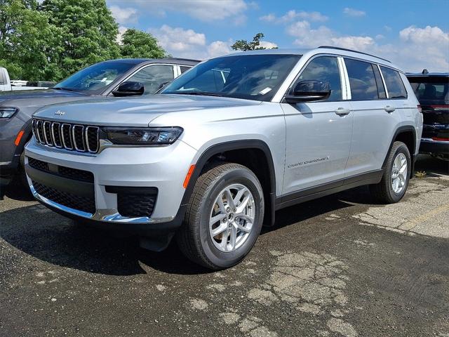 2025 Jeep Grand Cherokee GRAND CHEROKEE L LAREDO X 4X4