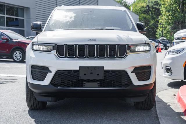 2025 Jeep Grand Cherokee GRAND CHEROKEE LAREDO X 4X4