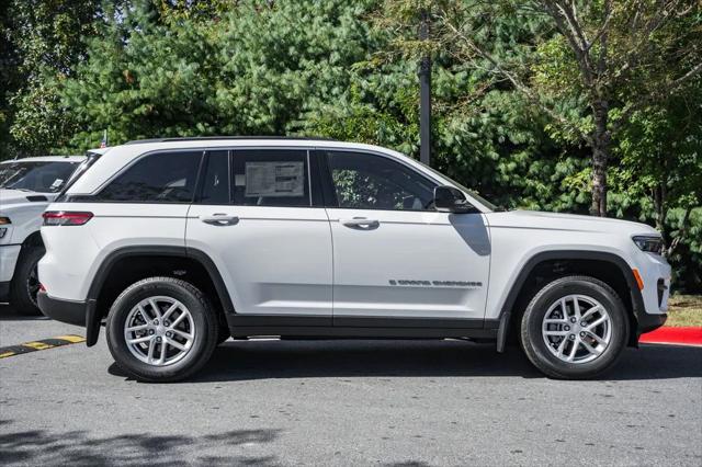 2025 Jeep Grand Cherokee GRAND CHEROKEE LAREDO X 4X4