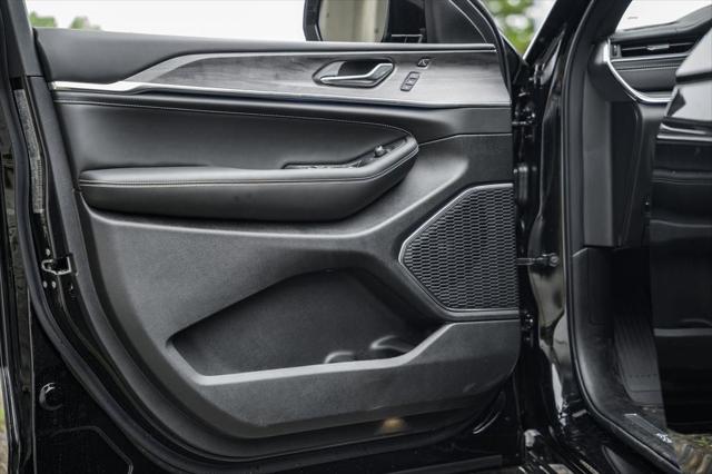 2025 Jeep Grand Cherokee Overland 4x4
