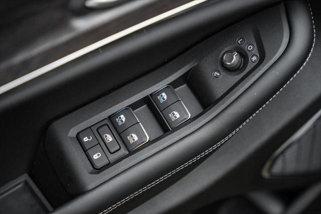 2025 Jeep Grand Cherokee Overland 4x4