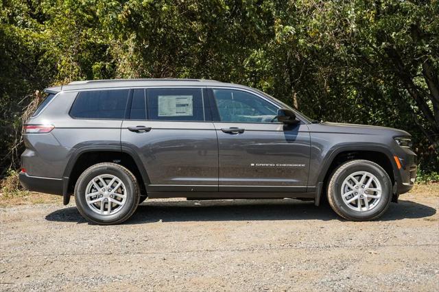 2025 Jeep Grand Cherokee GRAND CHEROKEE L LAREDO X 4X4