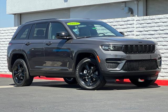 2025 Jeep Grand Cherokee GRAND CHEROKEE ALTITUDE 4X2