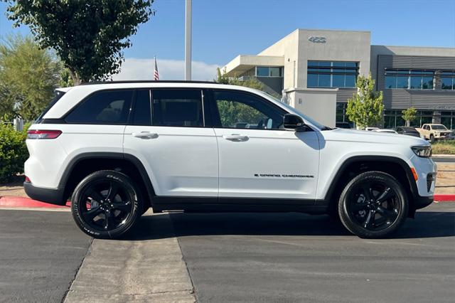 2025 Jeep Grand Cherokee GRAND CHEROKEE ALTITUDE 4X2 2025 Jeep Grand Cherokee GRAND CHEROKEE ALTITUDE 4X2