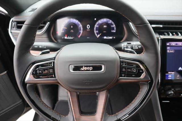 2025 Jeep Grand Cherokee GRAND CHEROKEE SUMMIT 4X4