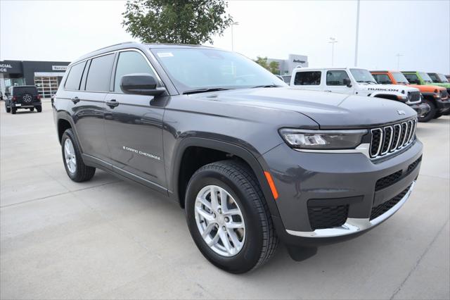 2025 Jeep Grand Cherokee GRAND CHEROKEE L LAREDO X 4X4