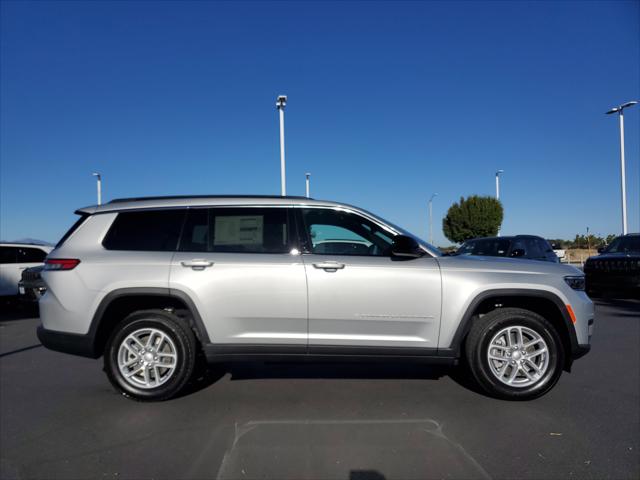 2025 Jeep Grand Cherokee GRAND CHEROKEE L LAREDO X 4X4
