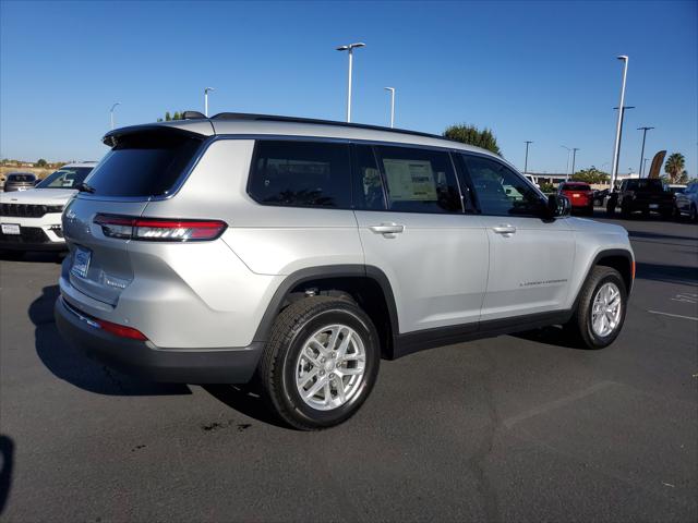 2025 Jeep Grand Cherokee GRAND CHEROKEE L LAREDO X 4X4