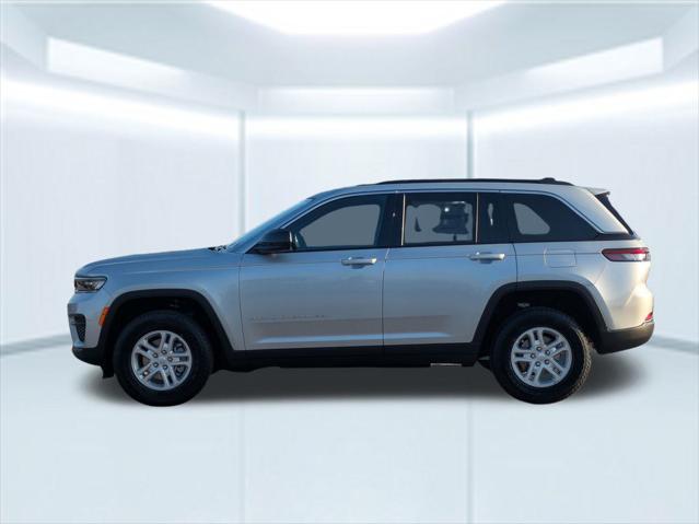 2025 Jeep Grand Cherokee GRAND CHEROKEE LAREDO 4X2