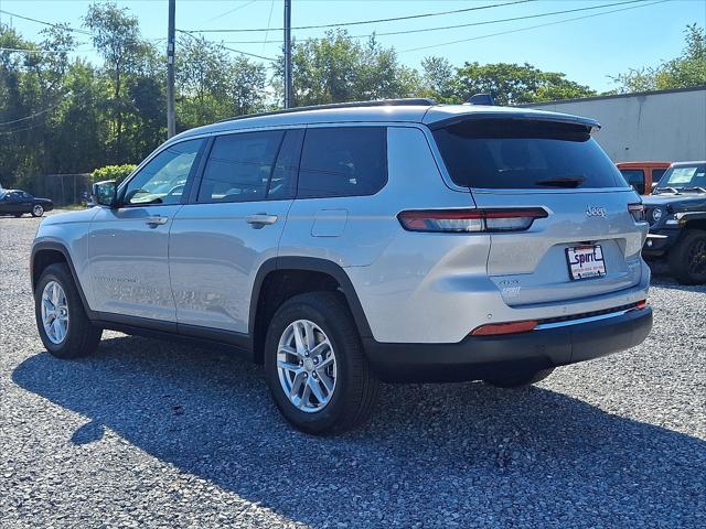 2025 Jeep Grand Cherokee GRAND CHEROKEE L LAREDO X 4X4