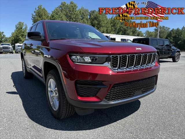 2025 Jeep Grand Cherokee GRAND CHEROKEE LAREDO X 4X4