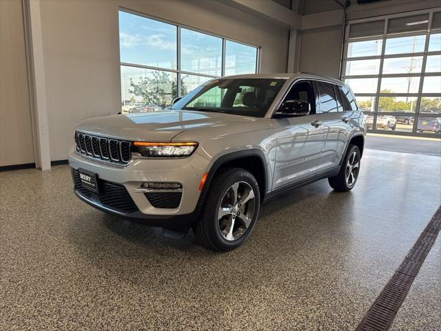 2025 Jeep Grand Cherokee GRAND CHEROKEE LIMITED 4X4 2025 Jeep Grand Cherokee GRAND CHEROKEE LIMITED 4X4