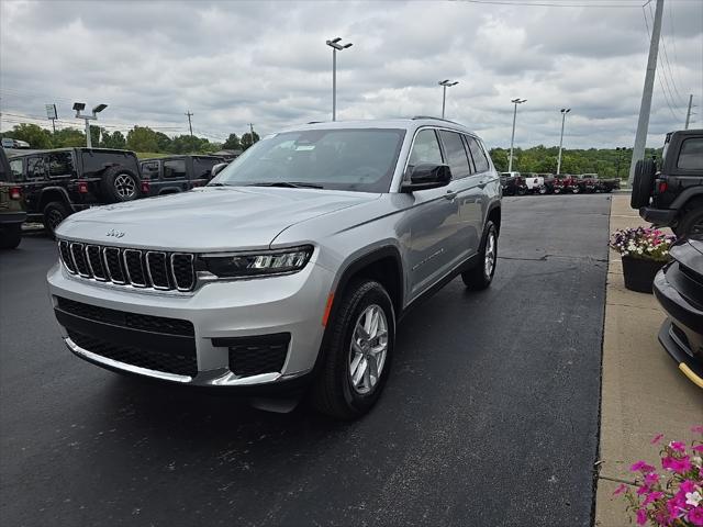 2025 Jeep Grand Cherokee GRAND CHEROKEE L LAREDO X 4X4