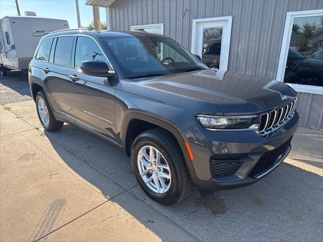 2025 Jeep Grand Cherokee GRAND CHEROKEE LAREDO X 4X4