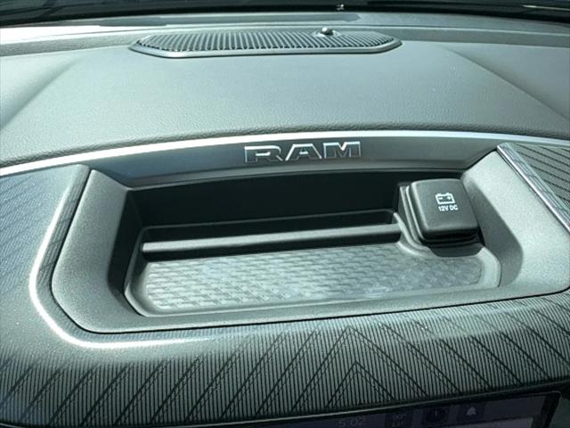 2025 Ram 1500 Big Horn Crew Cab 4x4 5'7" Box
