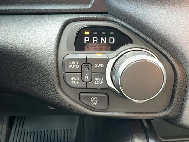 2025 Ram 1500 Big Horn Crew Cab 4x4 5'7" Box