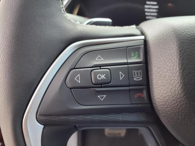 2025 Jeep Grand Cherokee Laredo 4x4