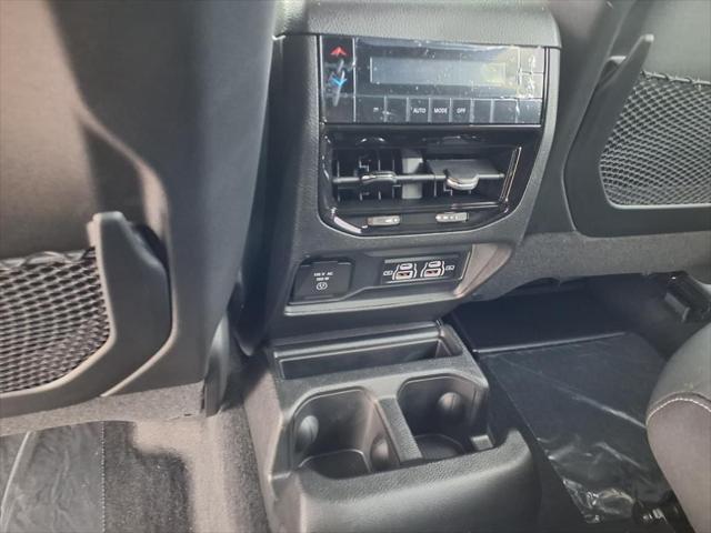 2025 Jeep Grand Cherokee Laredo 4x4