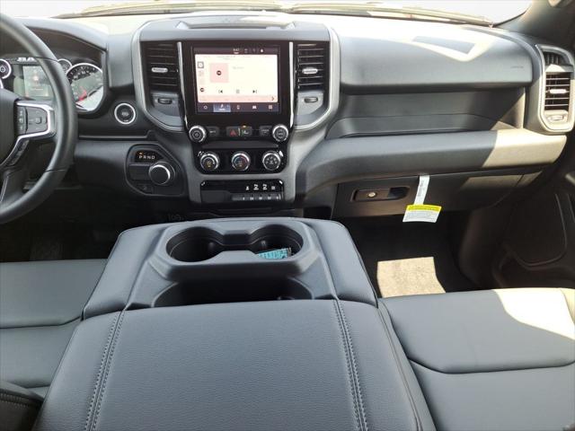 2025 RAM Ram 1500 RAM 1500 TRADESMAN CREW CAB 4X2 57 BOX