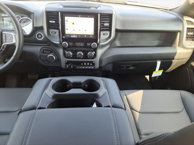 2025 RAM Ram 1500 RAM 1500 TRADESMAN CREW CAB 4X2 57 BOX