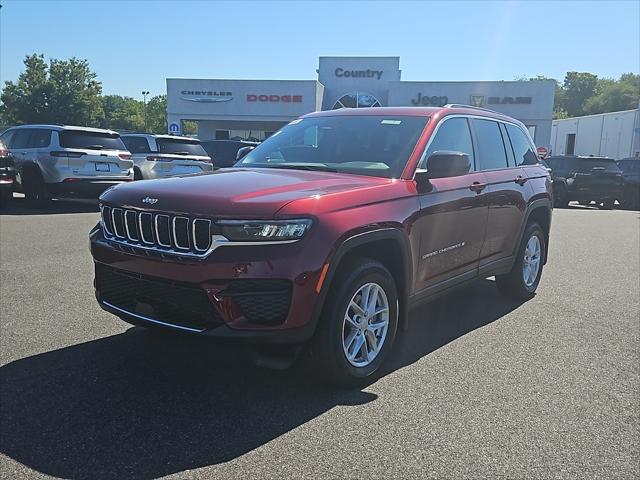 2025 Jeep Grand Cherokee GRAND CHEROKEE LAREDO X 4X4