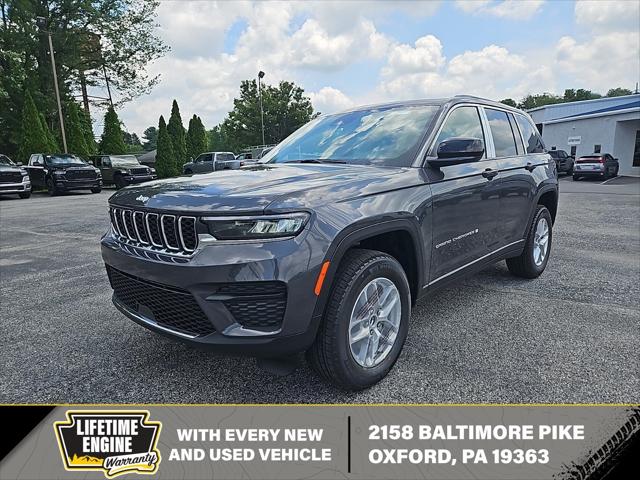 2025 Jeep Grand Cherokee GRAND CHEROKEE LAREDO X 4X4