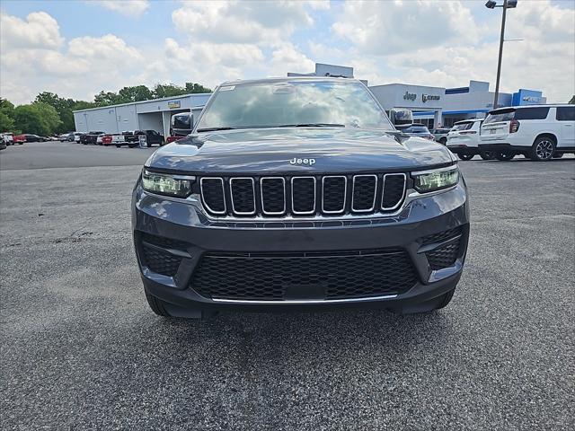 2025 Jeep Grand Cherokee GRAND CHEROKEE LAREDO X 4X4