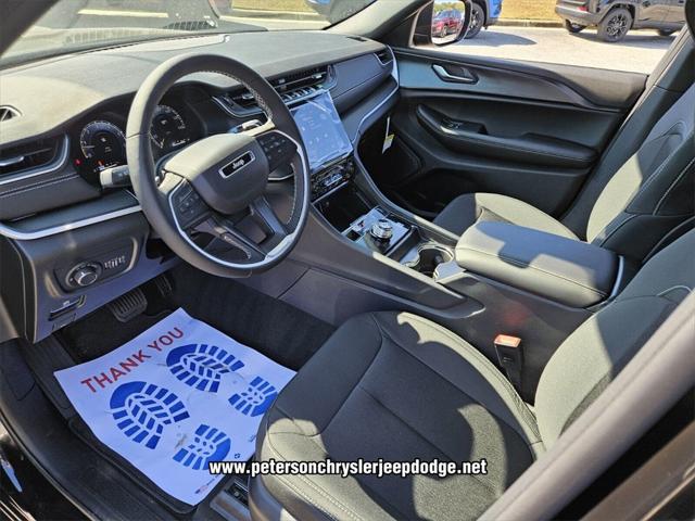 2025 Jeep Grand Cherokee GRAND CHEROKEE L LAREDO 4X2