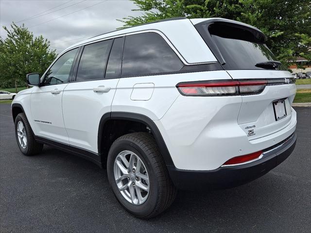 2025 Jeep Grand Cherokee GRAND CHEROKEE LAREDO X 4X4