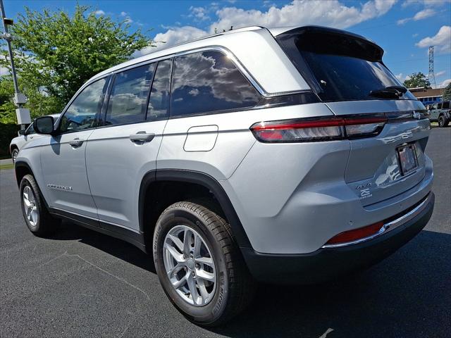 2025 Jeep Grand Cherokee GRAND CHEROKEE LAREDO X 4X4