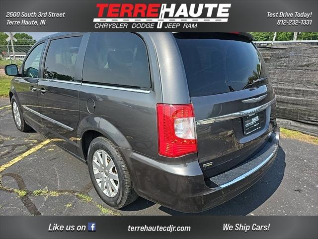 2016 Chrysler Town and Country Touring